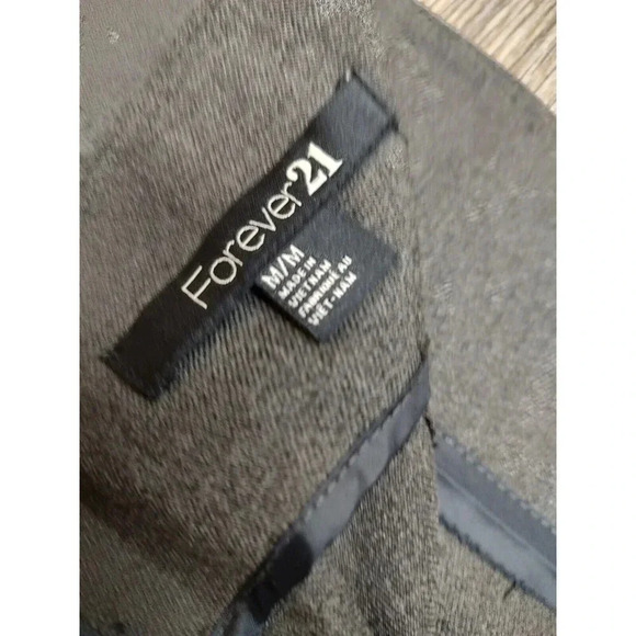 Ladie's Charcoal Skirt Size Medium NWT - Picture 4 of 6